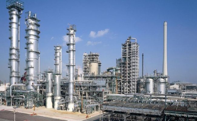 مدينة سعودية تشتهر بالصناعات البترولية والكيميائية هي